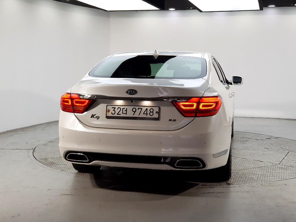 KIA K9 - Vista 3