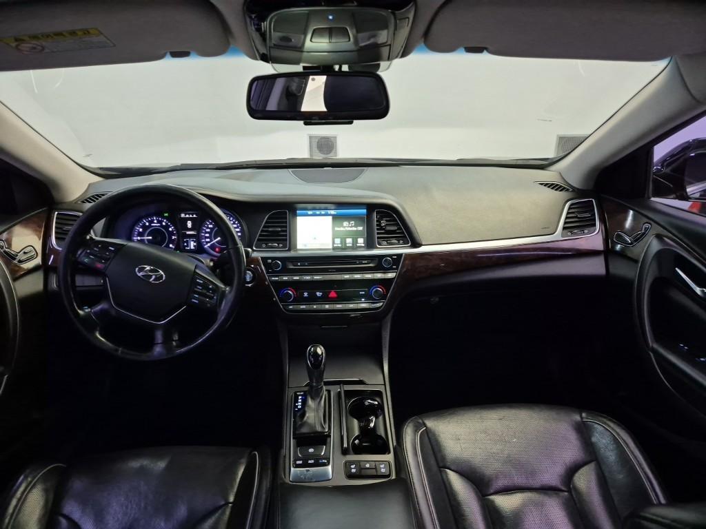 HYUNDAI Aslan - Vista 6