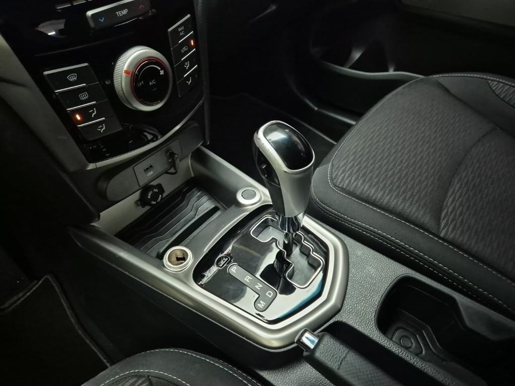 Ssangyong Tivoli - Vista 8