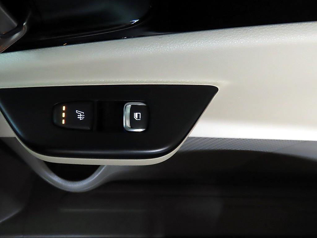 KIA Carnival - Vista 12