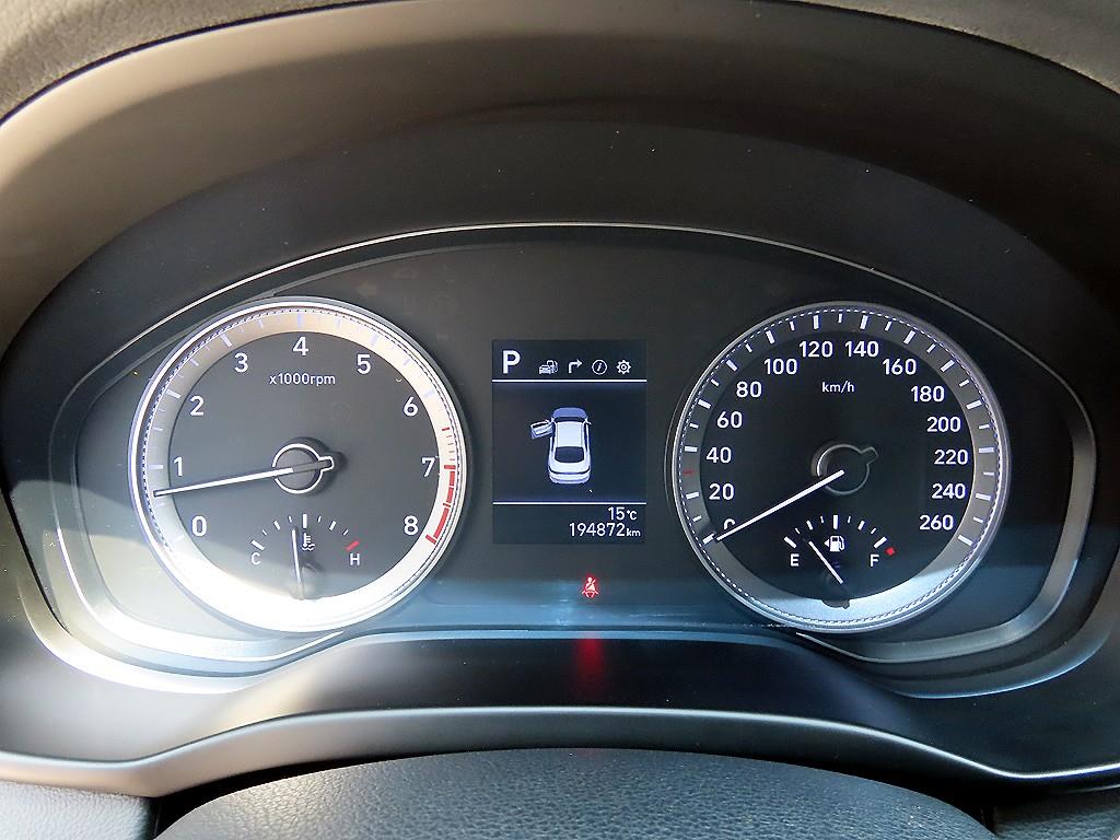 HYUNDAI Grandeur - Vista 9