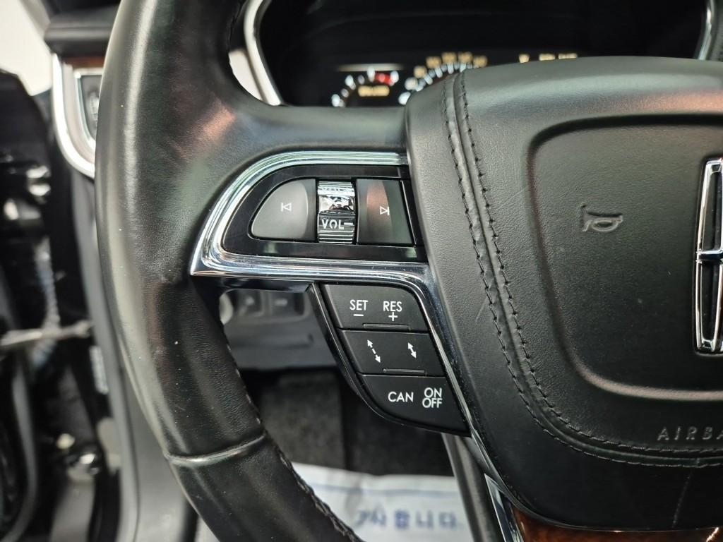 Lincoln Continental - Vista 8