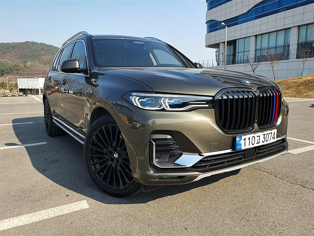 BMW X7 - Vista 3