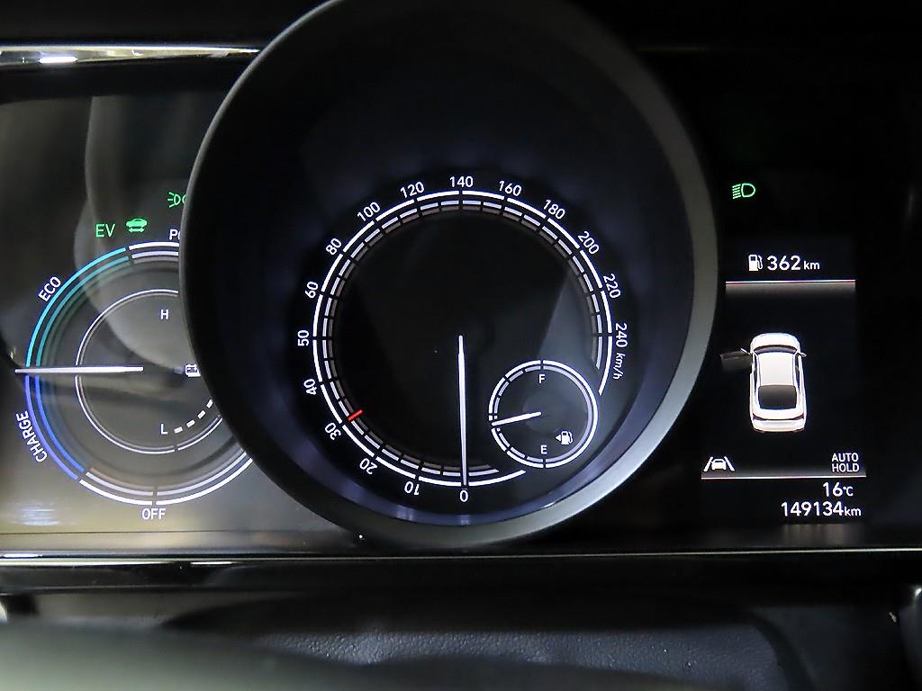 HYUNDAI Avante - Vista 9