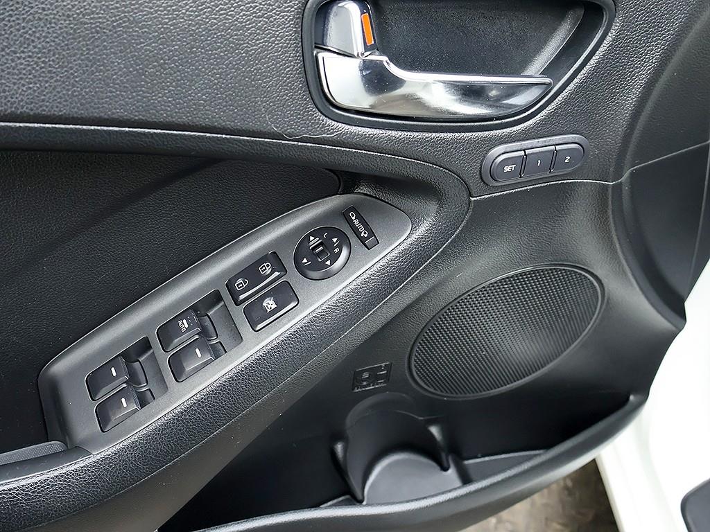 KIA K3 2013 Blanco - Importación desde Corea - HF Imports Iquique - Foto 13