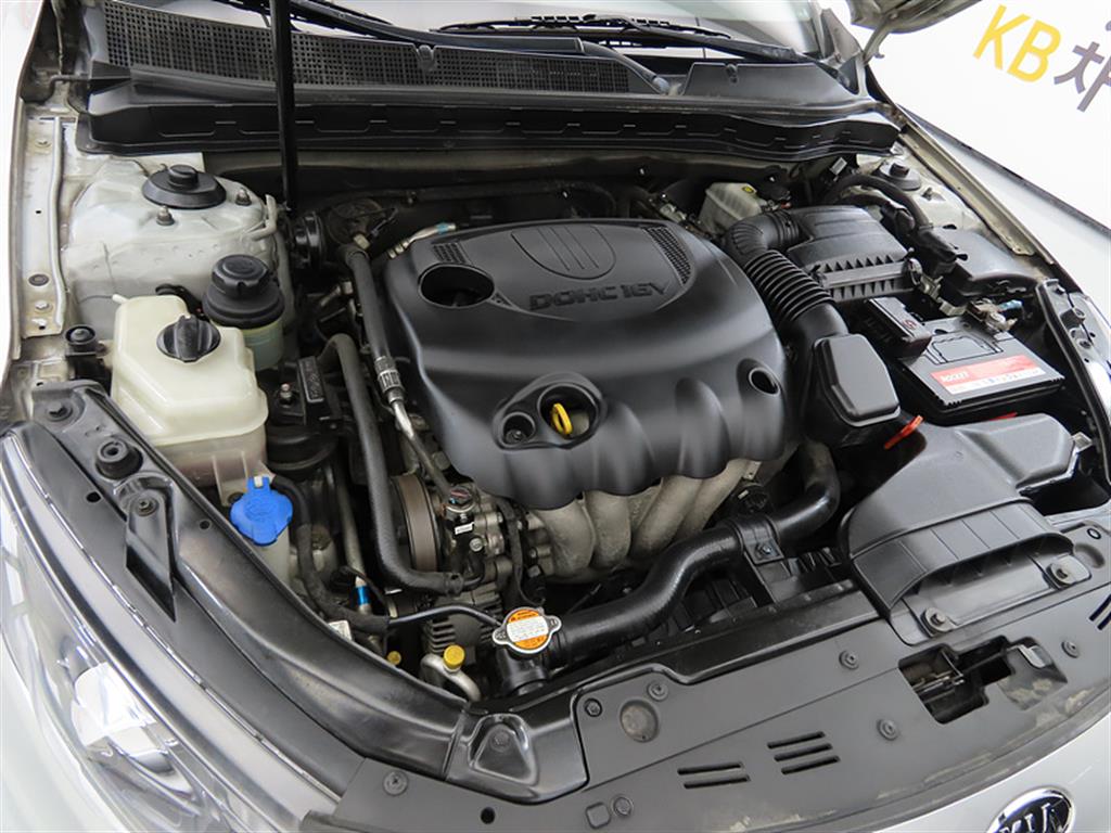 KIA K5 2011 Plateado - Importación desde Corea - HF Imports Iquique - Foto 18