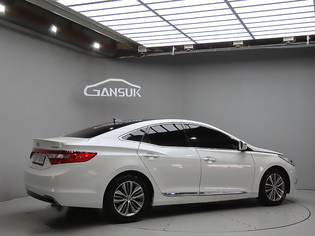 HYUNDAI Grandeur - Vista 7