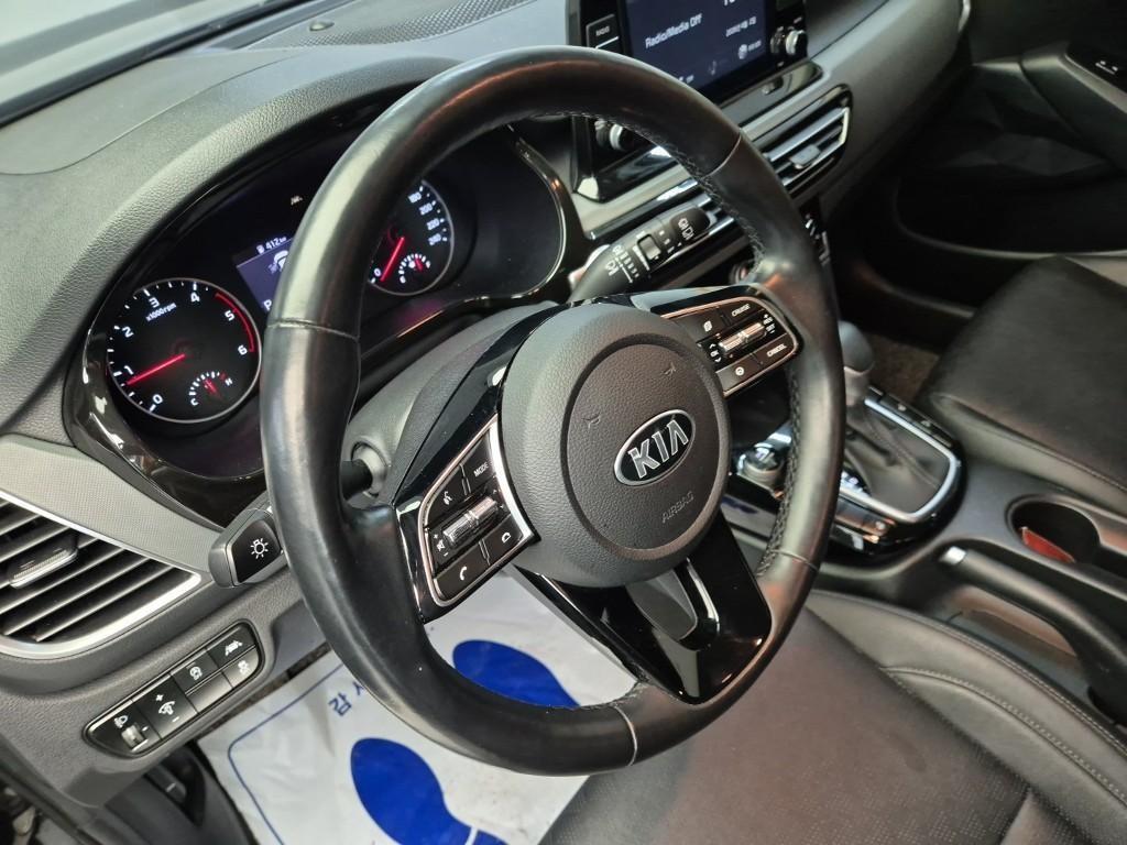 KIA Seltos - Vista 9