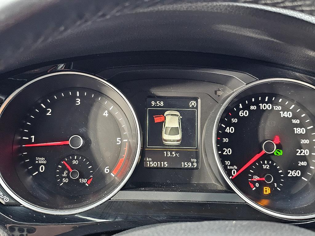 Volkswagen Jetta - Vista 7