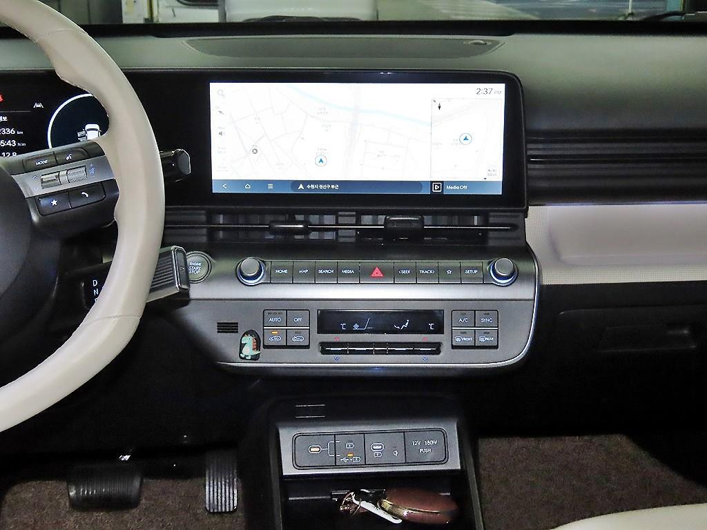 HYUNDAI Kona - Vista 11