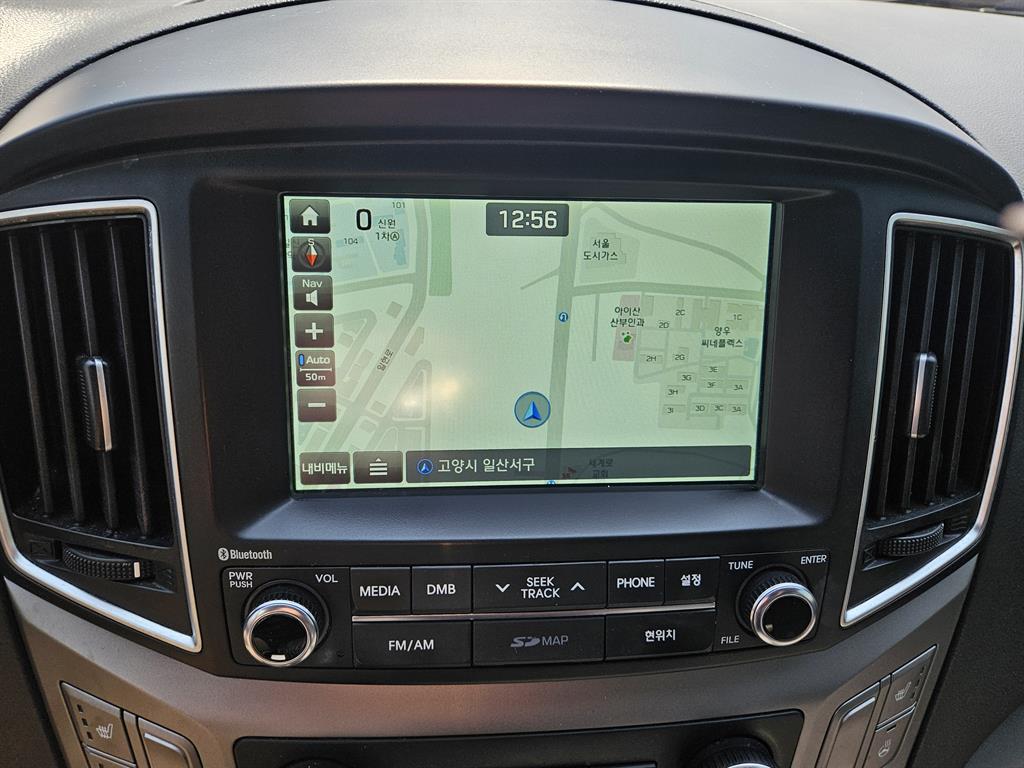 HYUNDAI Starex - Vista 10