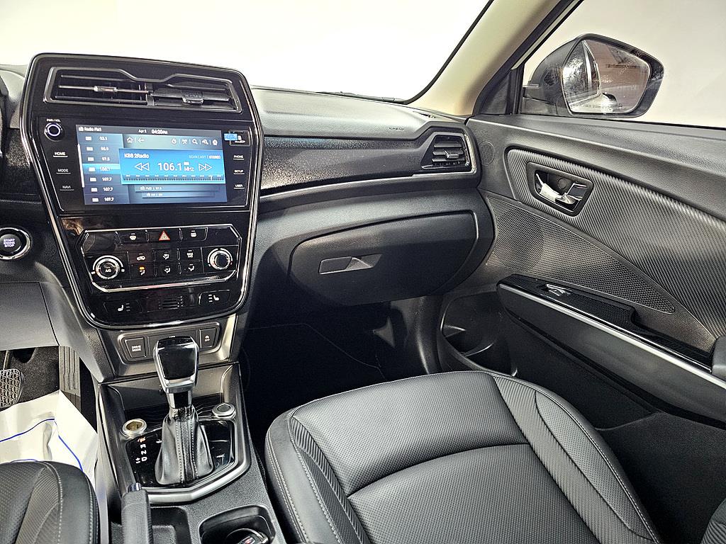 Ssangyong Tivoli - Vista 10