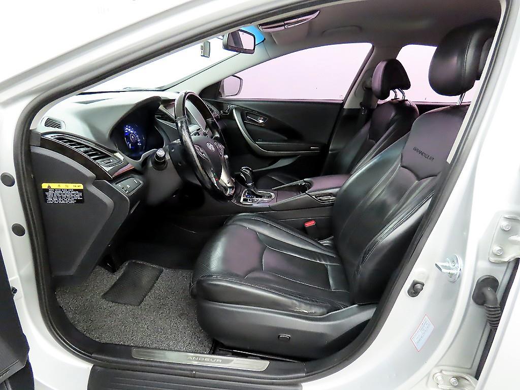 HYUNDAI Grandeur - Vista 5