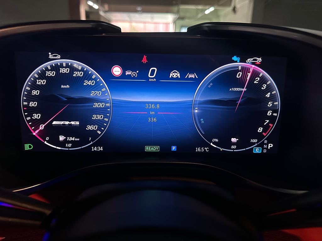 Mercedes Benz AMG GT - Vista 6