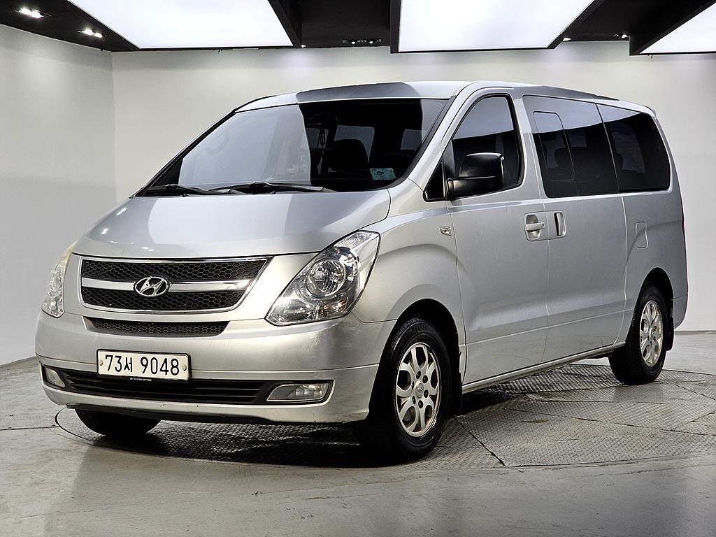 HYUNDAI Starex 2010 Plateado - Importación desde Corea - HF Imports Iquique - Foto 1