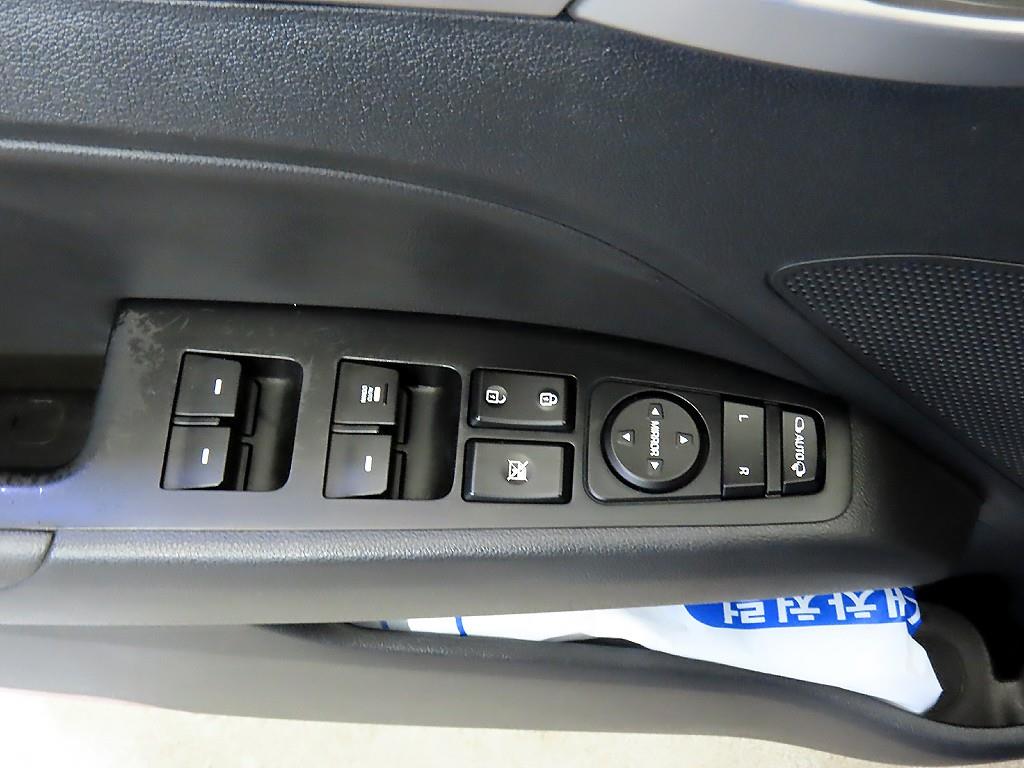 HYUNDAI Avante 2016 Gris - Importación desde Corea - HF Imports Iquique - Foto 17