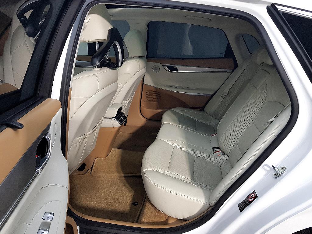 HYUNDAI Grandeur - Vista 9