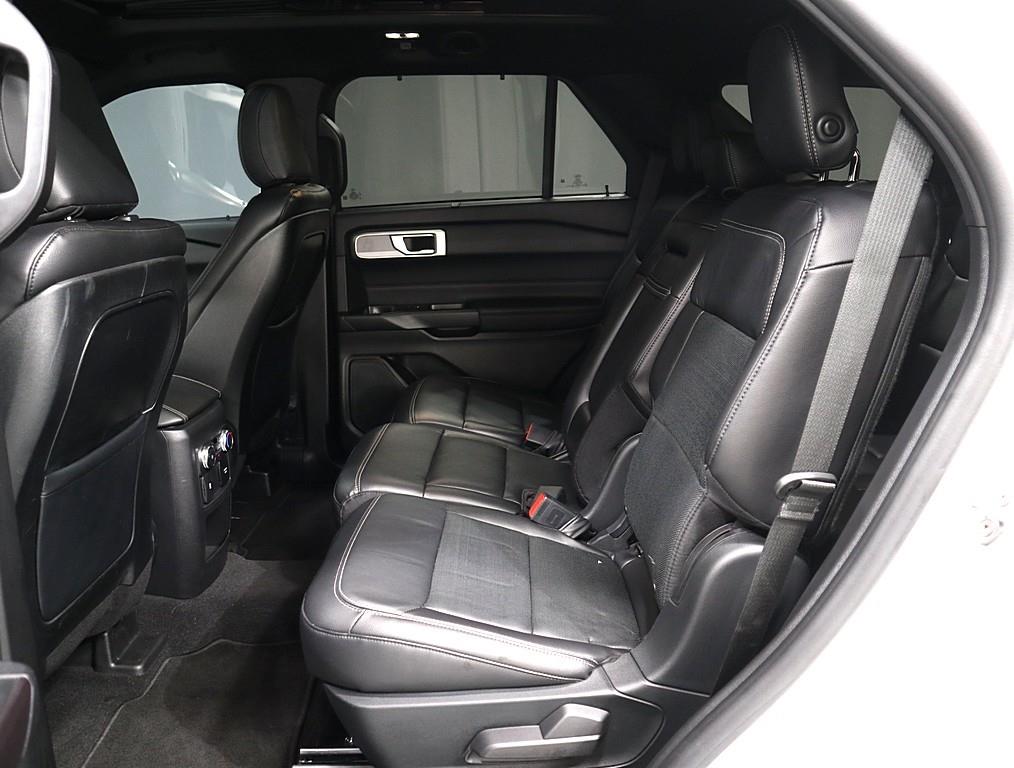 Ford Explorer - Vista 10