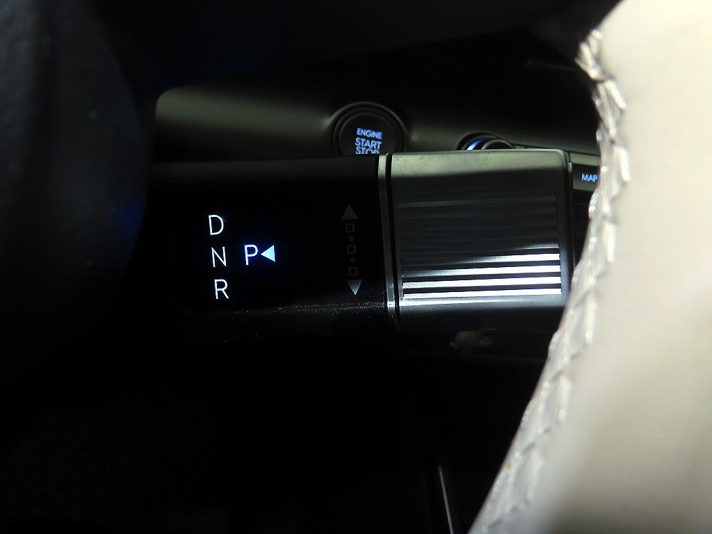 HYUNDAI Kona - Vista 12