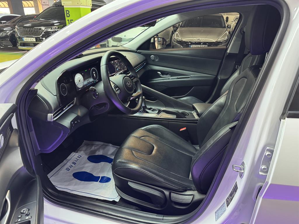 HYUNDAI Avante - Vista 8