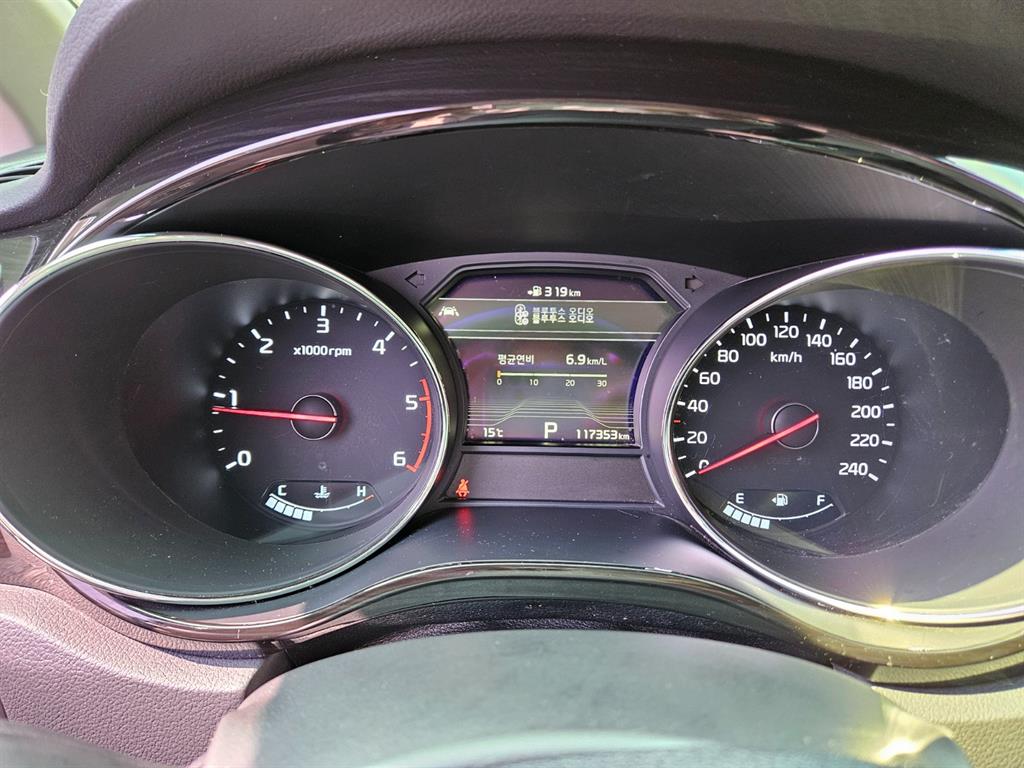 KIA Carnival - Vista 5