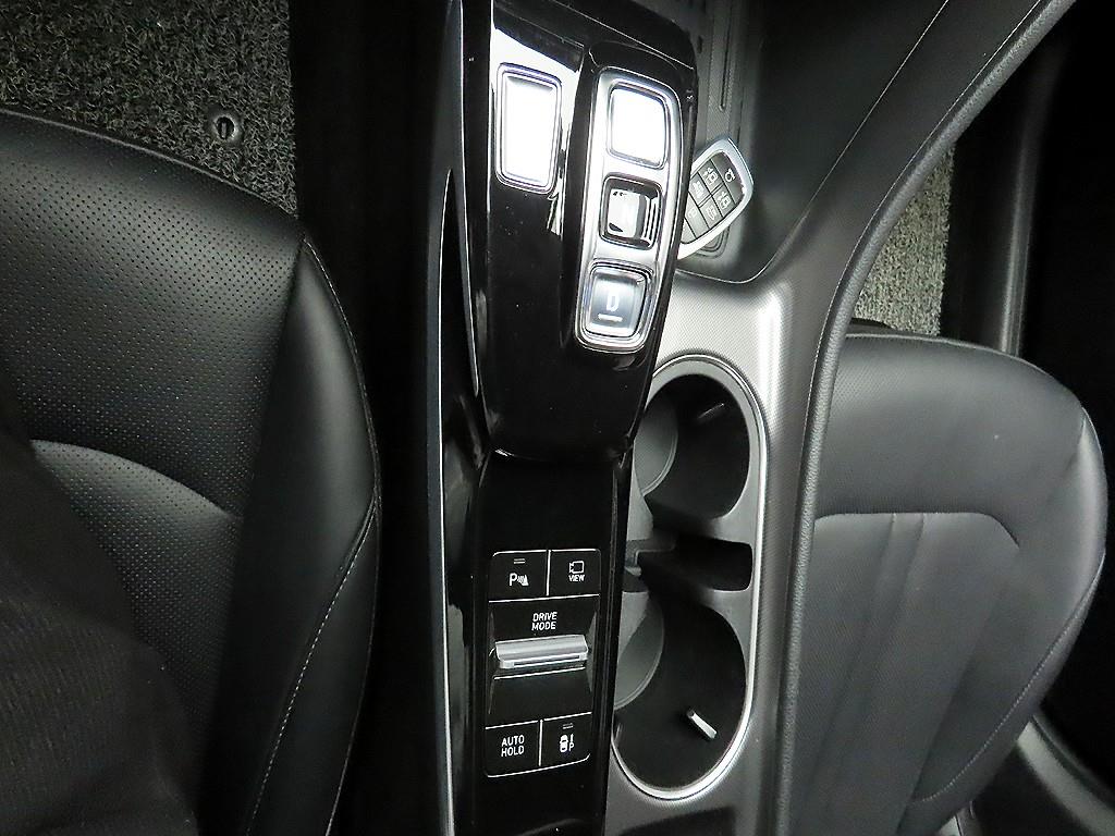 HYUNDAI Sonata - Vista 10