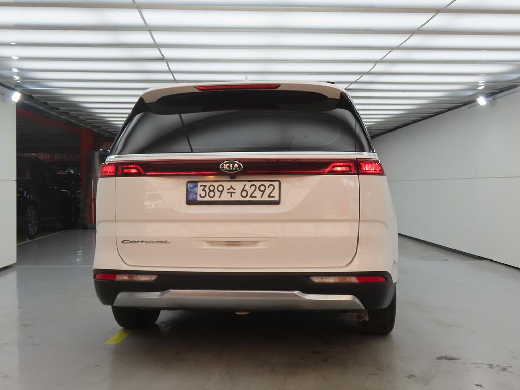 KIA Carnival - Vista 3