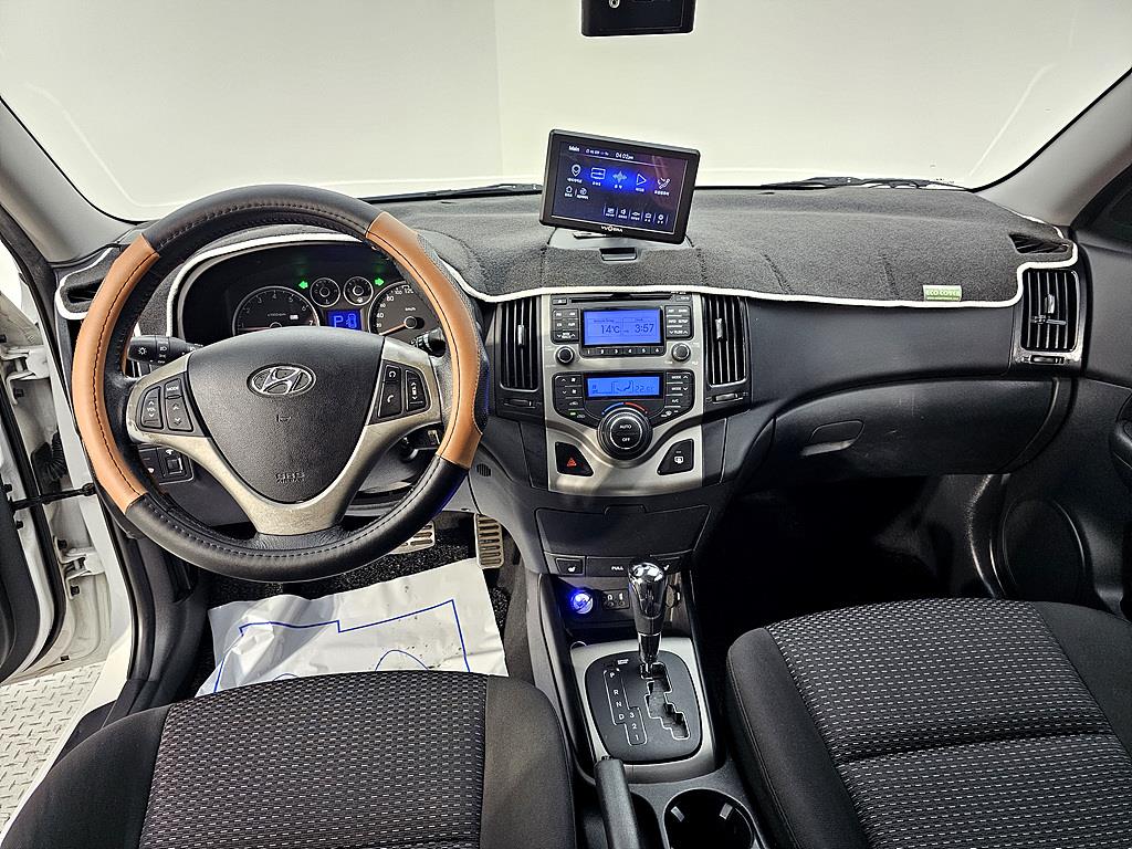 HYUNDAI i30 - Vista 4