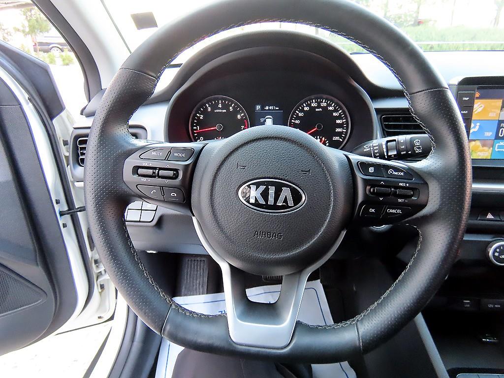 KIA Stonic - Vista 8