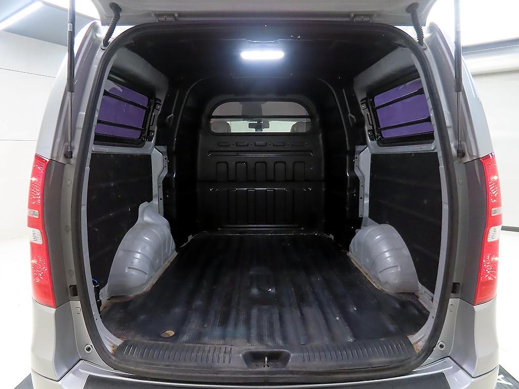 HYUNDAI Starex 2016 Plateado - Importación desde Corea - HF Imports Iquique - Foto 17