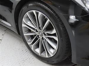 HYUNDAI Genesis - Vista 10