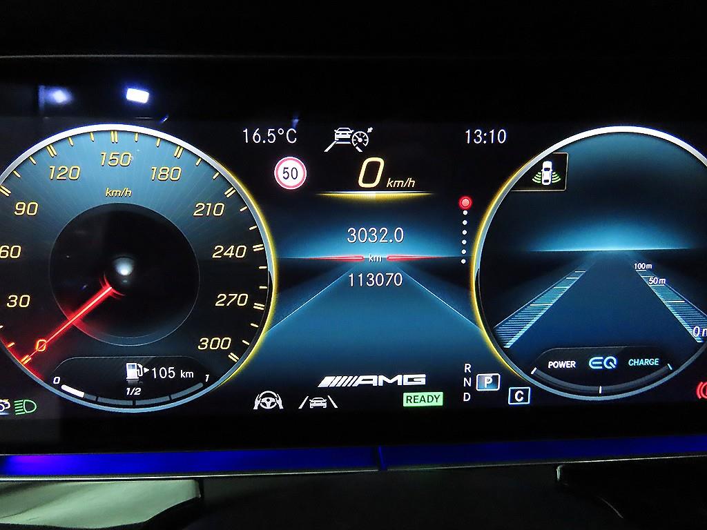 Mercedes Benz AMG GT - Vista 9