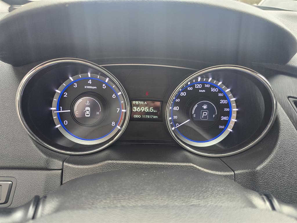 HYUNDAI Sonata - Vista 8