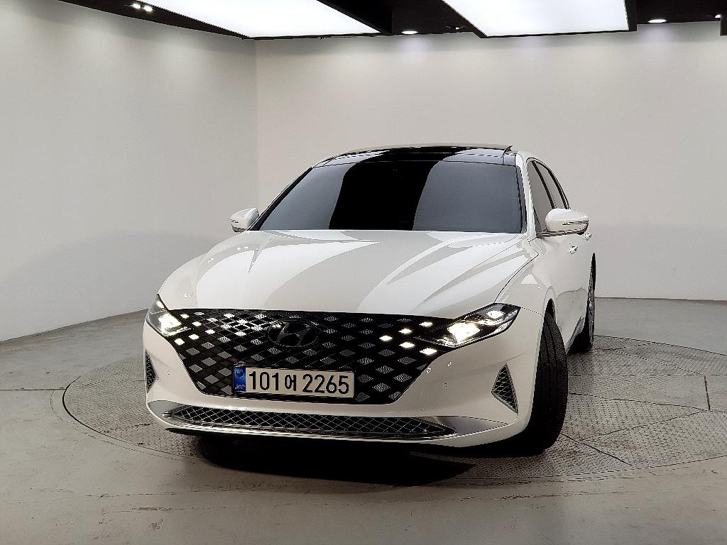 HYUNDAI Grandeur - Vista 2