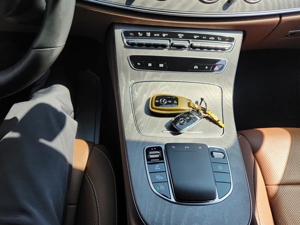 Mercedes Benz E class 2022 Plateado - Importación desde Corea - HF Imports Iquique - Foto 19