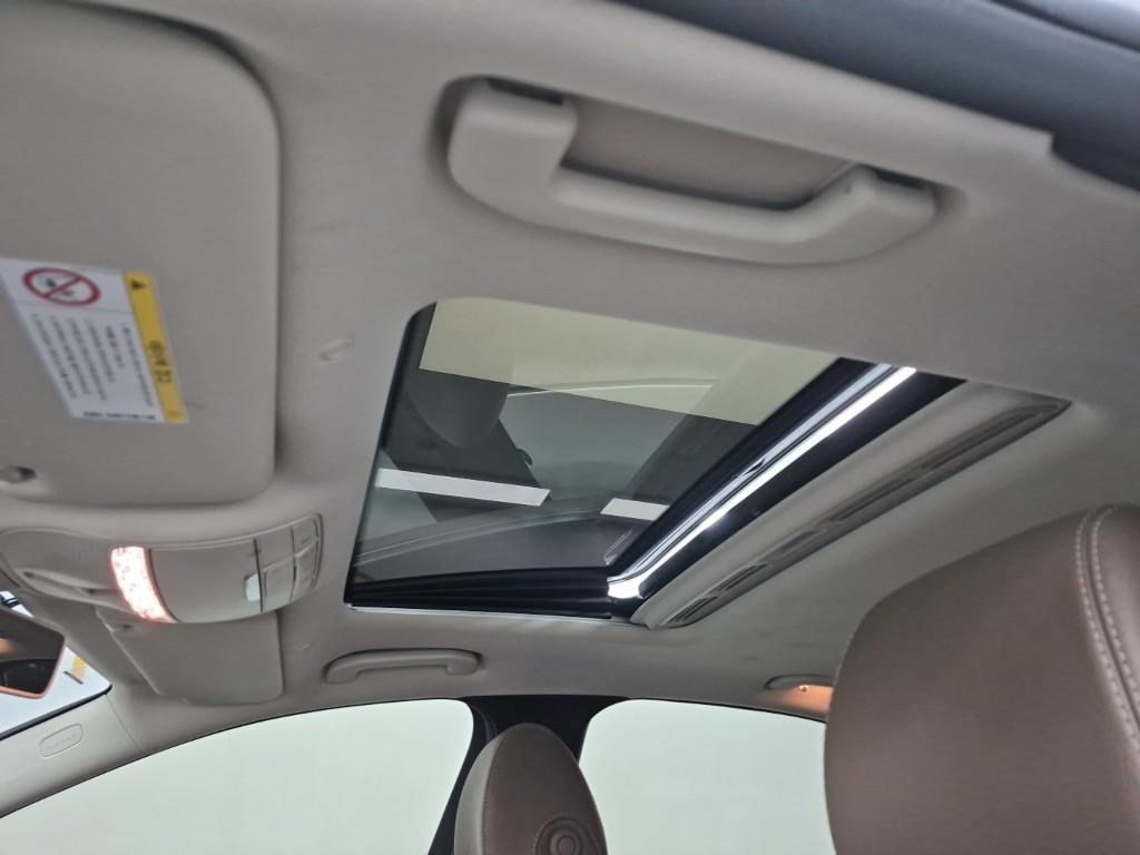 Mercedes Benz E class 2018 Blanco - Importación desde Corea - HF Imports Iquique - Foto 13