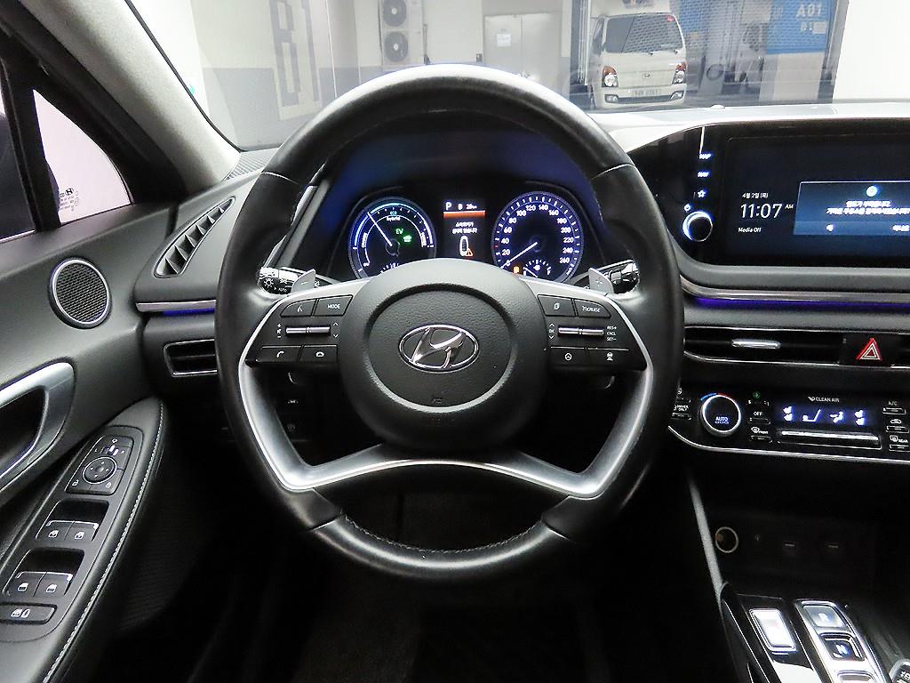 HYUNDAI Sonata - Vista 7