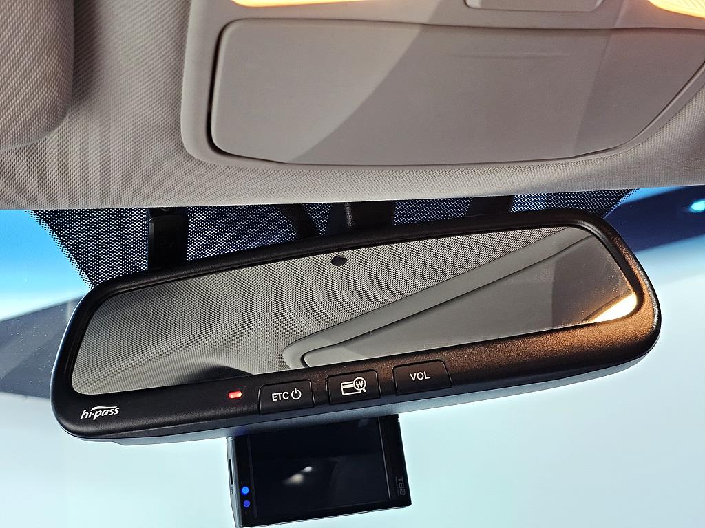 HYUNDAI Sonata - Vista 12