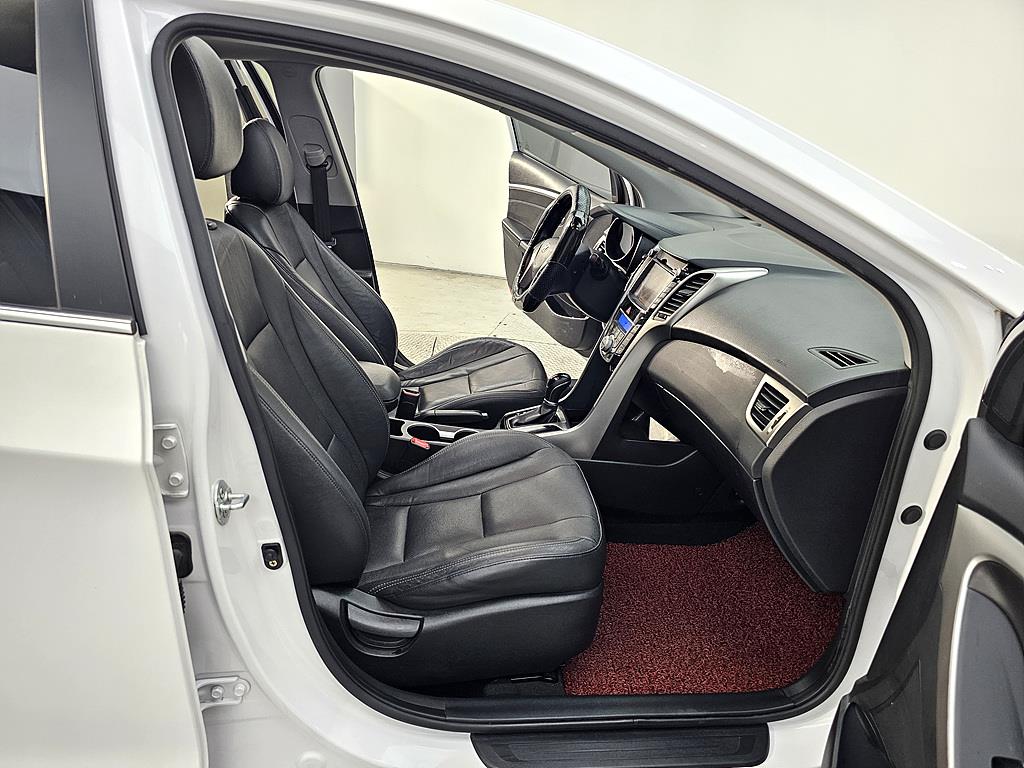 HYUNDAI i30 - Vista 11