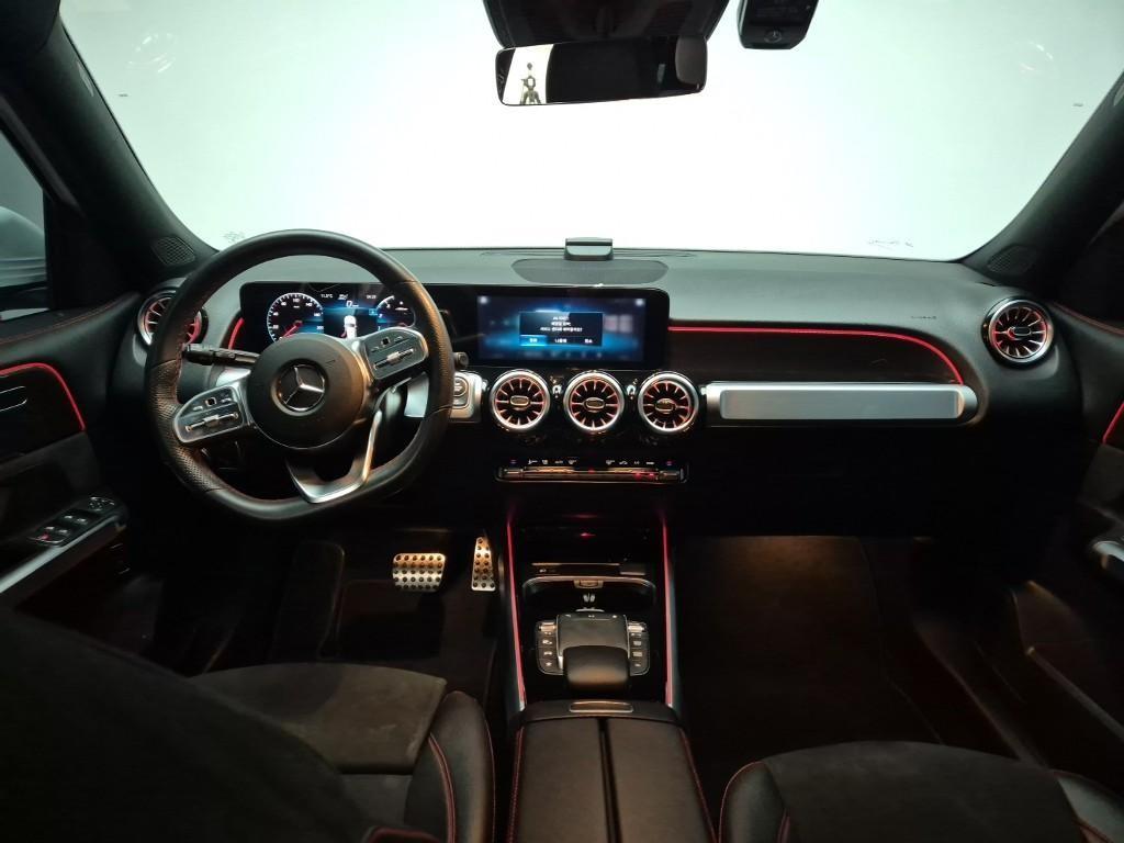 Mercedes Benz GLB Class - Vista 6