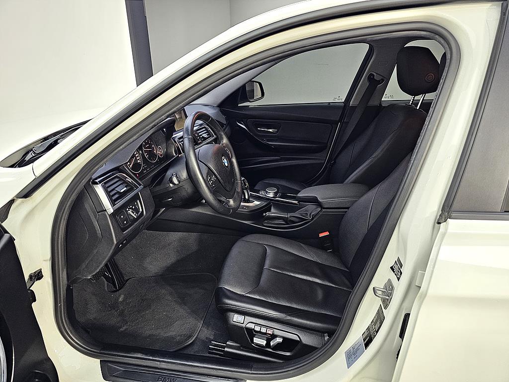 BMW 3 series - Vista 8