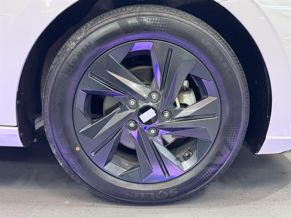 HYUNDAI Avante - Vista 6