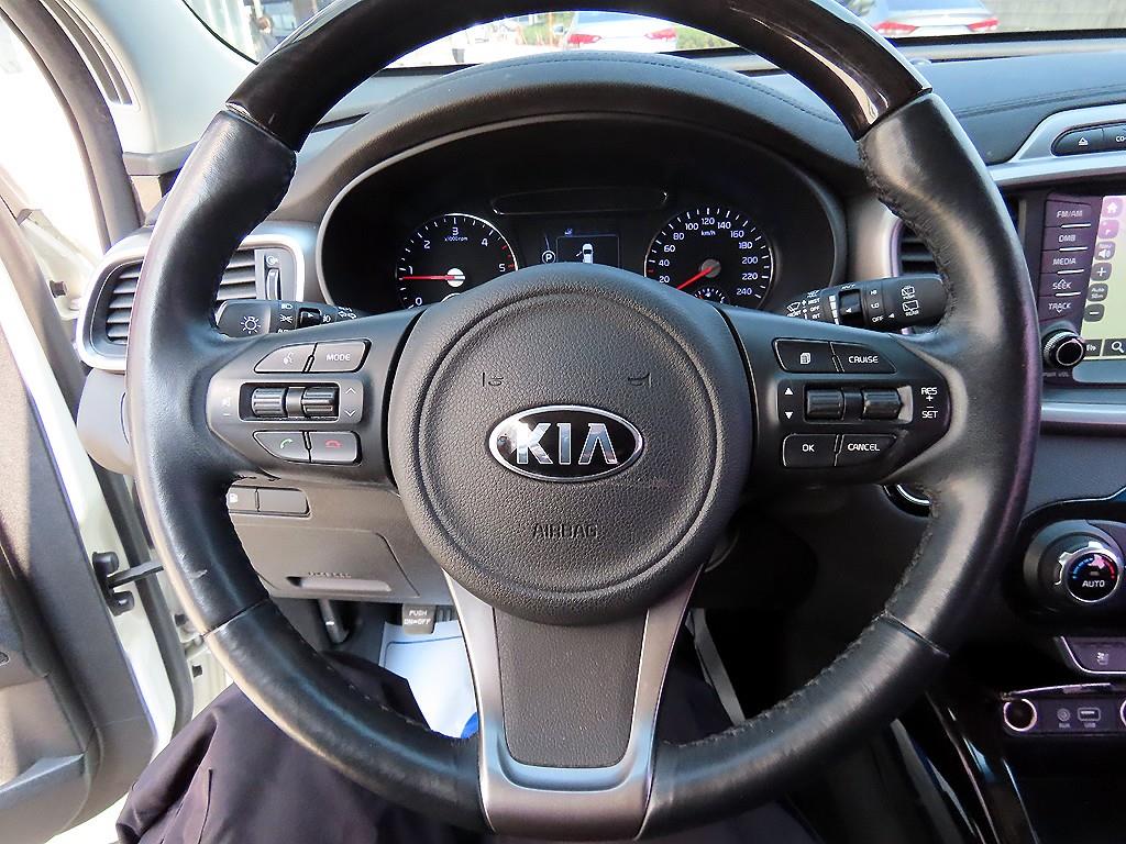 KIA Sorento - Vista 8