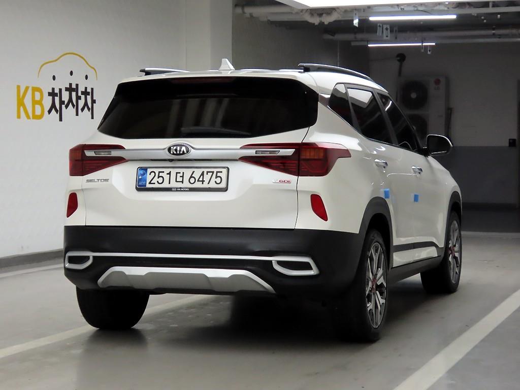 KIA Seltos - Vista 4