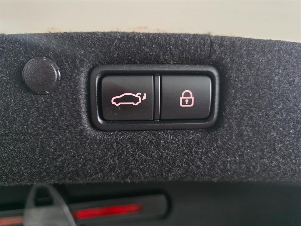 HYUNDAI Grandeur - Vista 12