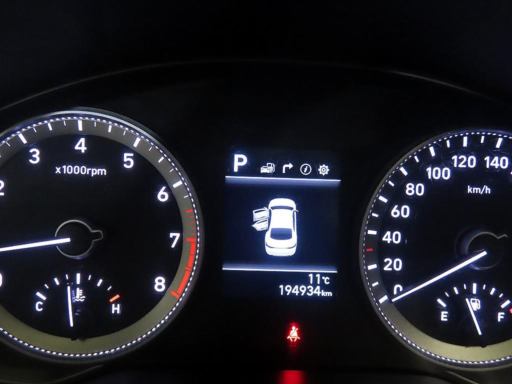 HYUNDAI Grandeur - Vista 9