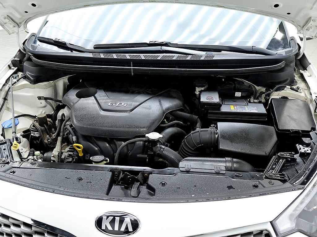 KIA K3 2013 Blanco - Importación desde Corea - HF Imports Iquique - Foto 8