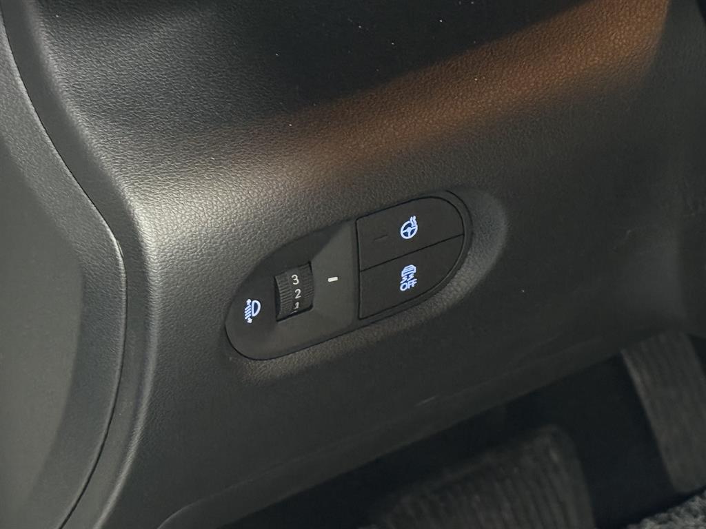 HYUNDAI Casper - Vista 10