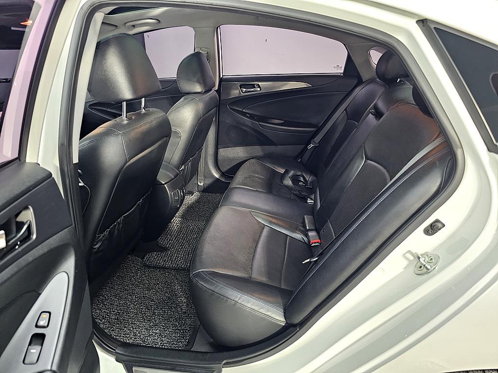 HYUNDAI Sonata - Vista 8