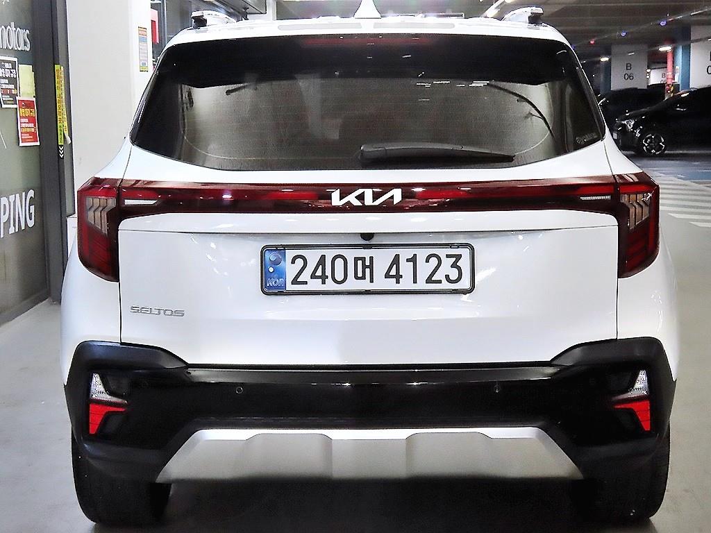 KIA Seltos - Vista 5